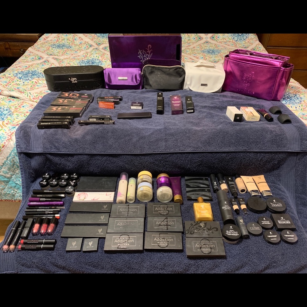Younique makeup